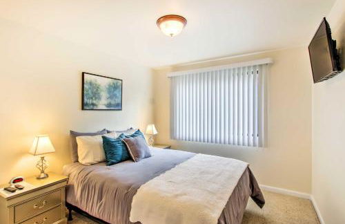 Quiet Lakefront Olympia Home with Dock on Half Acre - Foto 17