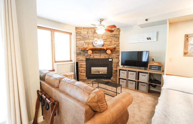 New Ski In/ski out Studio Onsite Amenities! - Foto 10