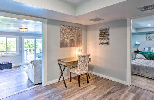 Lakeside Lacey Gem with Sauna and Private Dock - Foto 10