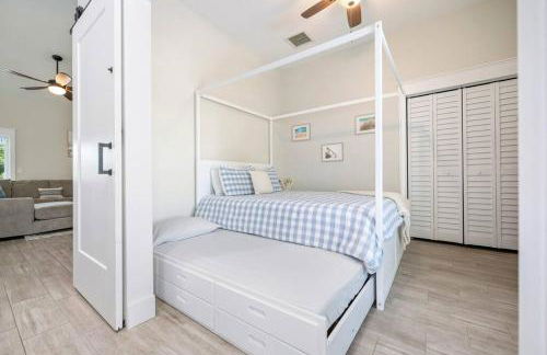 Mini Golf Course*Heated Saltwater Pool*Lakeview! - Foto 32