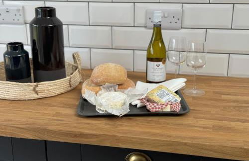 Threshing Barn- Modern 5 Bed, 10 person, Barn Conversion in a Rural Location with Great Access - Foto 9