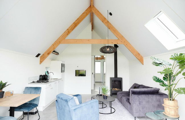 Romantic Wellness Escape - Photo 9