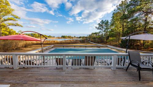 Very Private and Spacious Waterfront Family House - Foto 3, sunbed