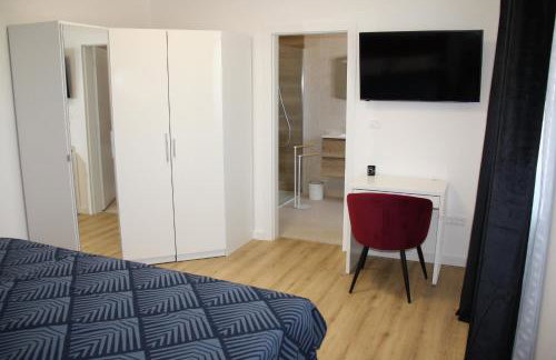 MEL'S HOUSE - Photo 28