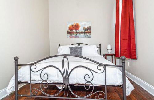 Americana Cottage Closest Historic BnB to Benning - Foto 6