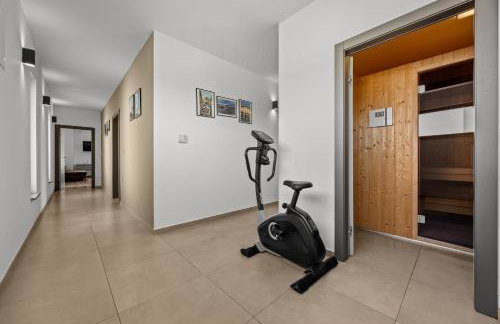 Villa Ula in Pula with heated pool, sauna & private tennis court - Photo 35