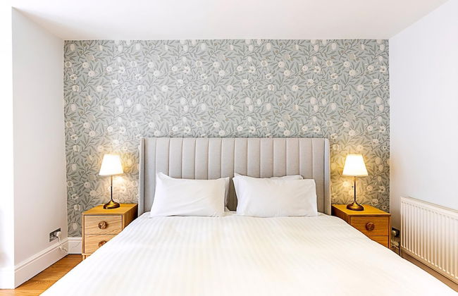 Charming Two-Bedroom Flat in West Hampstead - Photo 36