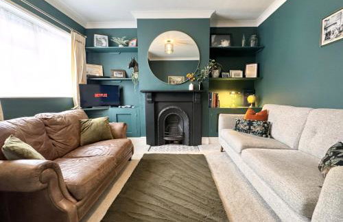 Stylish and Cosy stay in the Heart of Malton - Photo 1