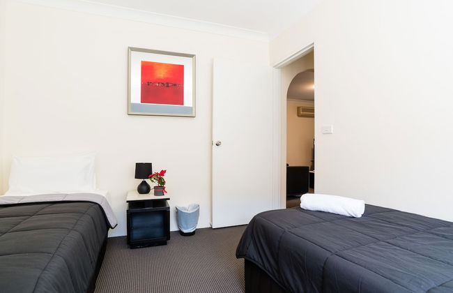 Eastwood Furnished Apartments - Foto 19