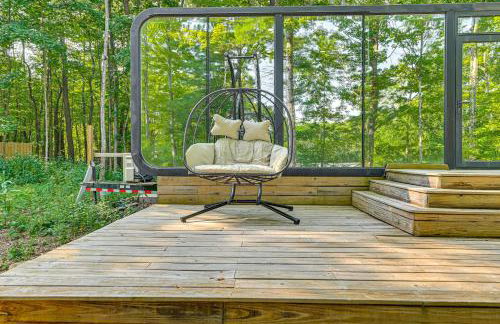 Waterfront Durham Getaway with Deck and Trails! - Foto 17