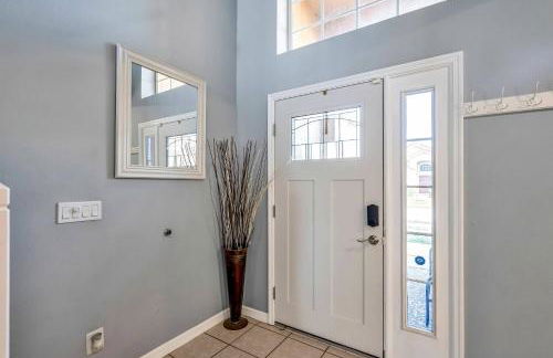 Spacious 7BR Retreat w Pool Game Room - Foto 49