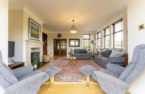 St Michael's - Photo 16