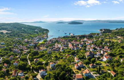 House AnaDora with pool - Zlarin - Photo 49