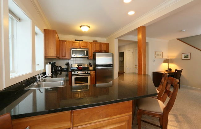 3BR Overlook at Topnotch - Photo 10
