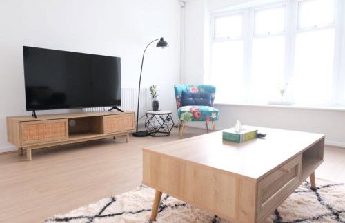 Comfy, Modern, 3 Bed House - Free Parking - Quiet Area - Near Solihull, NEC, Airport - Foto 15