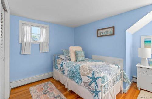 Charming House by the Beach with Patio Grill and FirePit - Foto 34