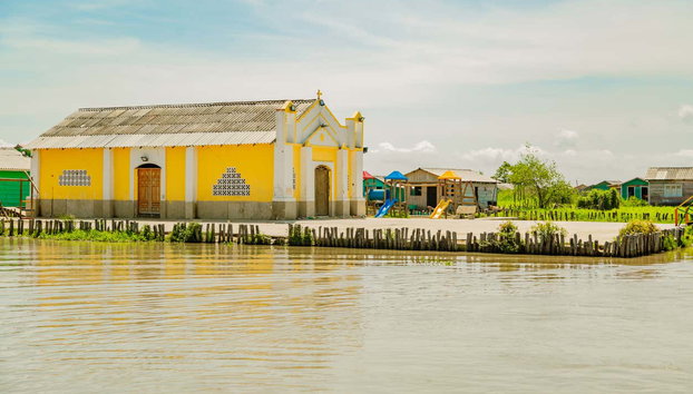 Tour por la Ciénaga Grande de Santa Marta - Foto 3, Iglesia en Nueva Venecia