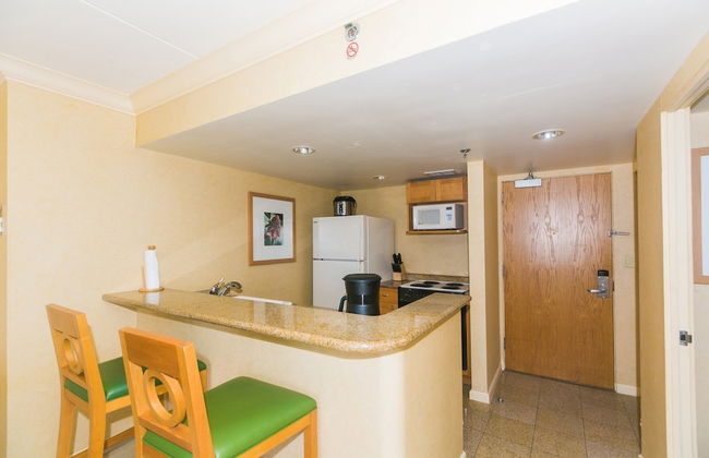 Spacious One Bedroom Harbor View Condos at Ilikai Marina With Private Balcony - Foto 47