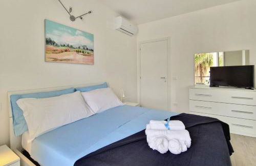 Centro Piazza Wi-Fi AC Balcony Design by WE HOST YOU - Foto 20