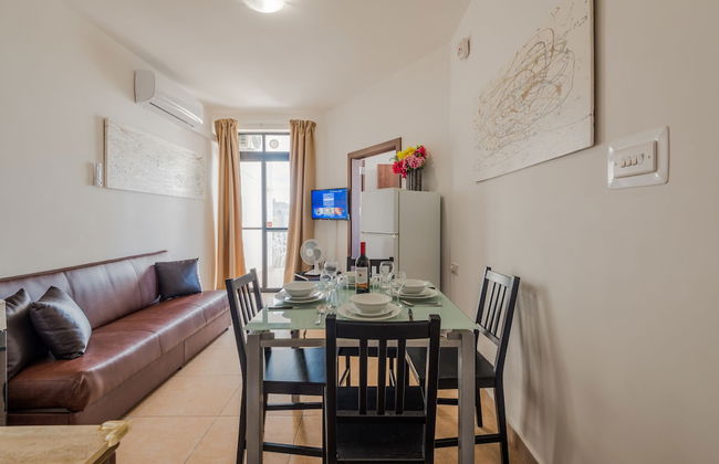 Seashells 2 bedroom Apartment with sunny terrace with stunning panoramic sea views by Getaways Malta - Foto 8