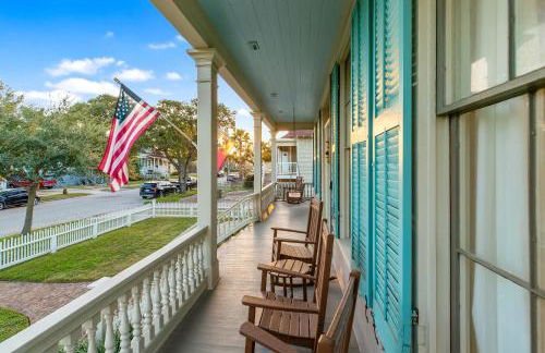 Historic 1871 Coastal Breeze with Heated Pool - Restoring Galveston - Photo 9