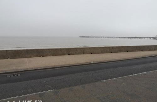 Lovely 2-bed Caravan in Walton on the Naze - Foto 13