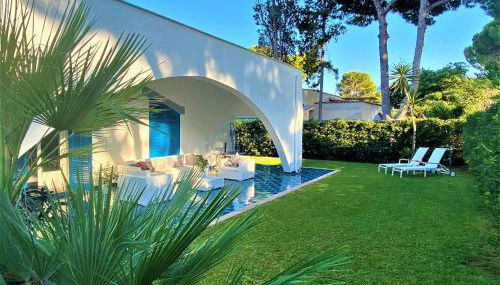 Luxury Villa just 50 mt from the beach, 10 minutes from the airport - Foto 1, Garden