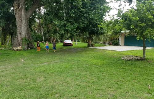 Beautiful Vacation Home Across From Lake Okeechobee - Foto 80