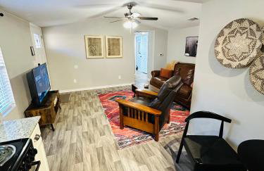 Golden Hour Getaway - Photo 6