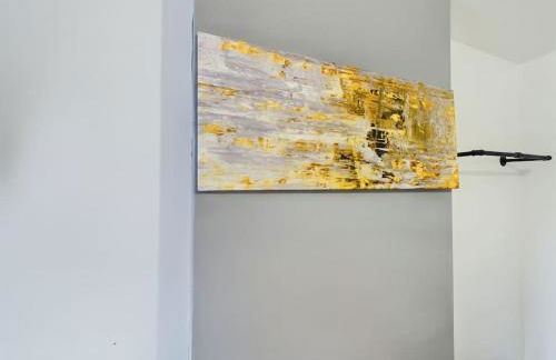 Cliff House By RMR Accommodations - NEW - Sleeps 8 - Modern - Parking - Foto 21