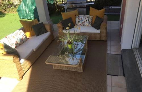 VILLA climatisée calme avec bassin privé et grande piscine partagée à ST AYGULF FREJUS - Foto 10