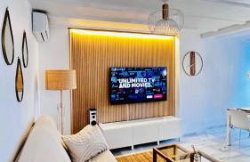 NEW penthouse with amazing views - Photo 8