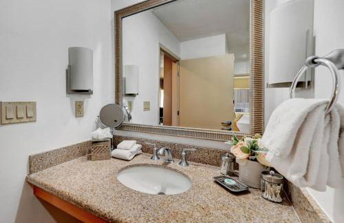 Royal Oasis Suite at Platinum Hotel-Strip Views - Foto 26