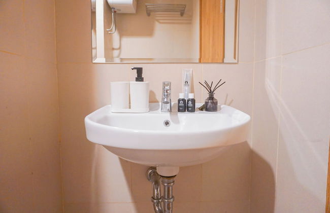 Comfortable Studio Room at LRT City Jatibening - Foto 16