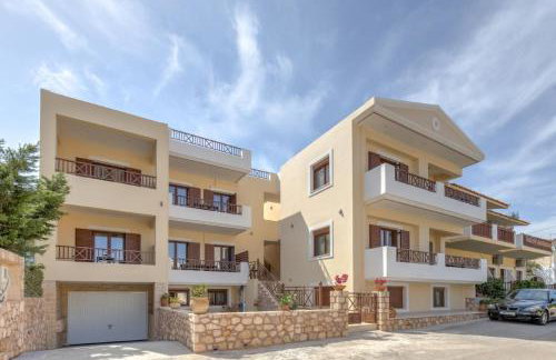 Aloustina Apartments - Photo 1