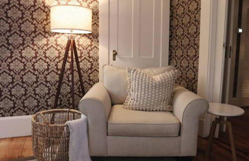 Hillside Haven: Luxe Farm Escape - 5BR-2 King Beds - Foto 18