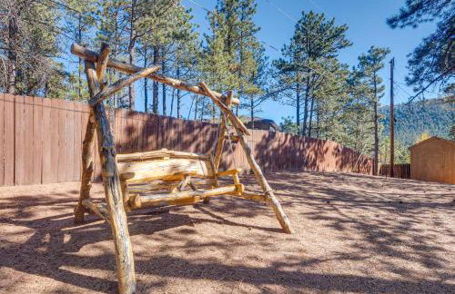 Peaceful Getaway with Private Hot Tub and Mtn Views! - Foto 27