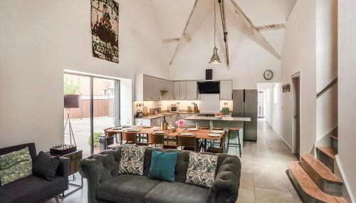 Milkmaid's Barn - Photo 2