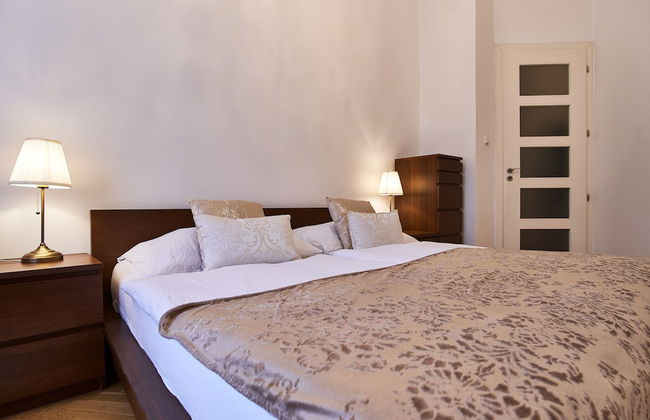 Old Town Square Royal Apartment - Photo 2