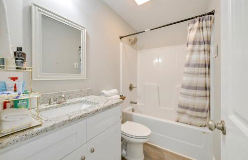 Stay and Play Spacious Concord Townhome Near Uptown - Foto 20