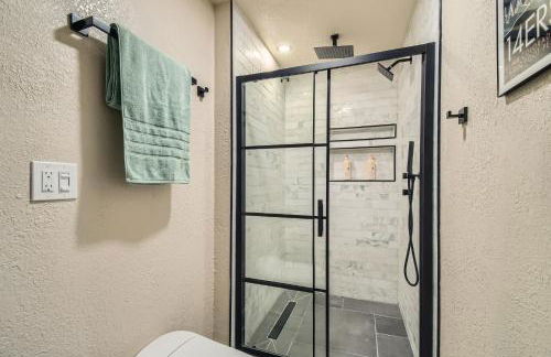 Denver Retreat Home with Stunning Lake, Mountain Views and Luxury Amenities - Foto 48