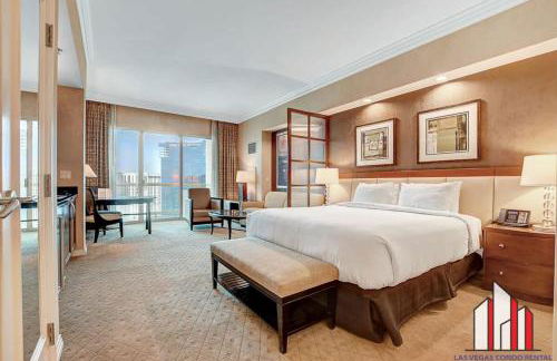 MGM Signature-32-607 F1 Track & Strip View Balcony - Foto 10