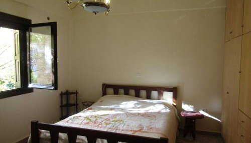 Ανάμεσα στα Έλατα - Foto 3