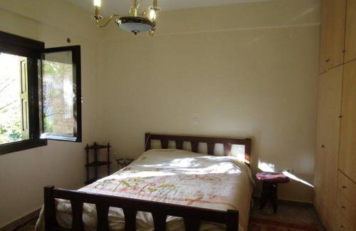 Ανάμεσα στα Έλατα - Foto 3