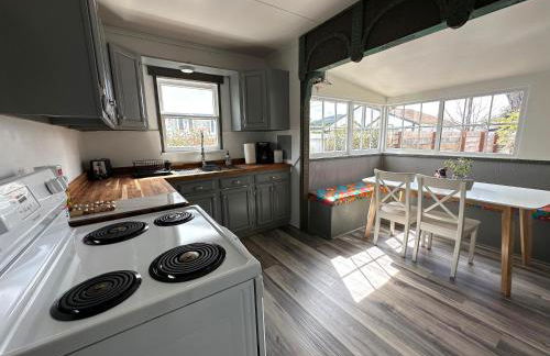 Game Room! Mid Century Danish Home in Downtown Solvang - Foto 5