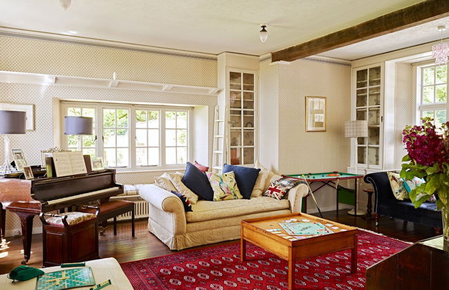 Drakestone House Manor With Breathtaking Cotswolds Views - Photo 17