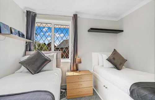 Elegant 5 Bedroom and 3 Bathroom Home in St Annes - Foto 14