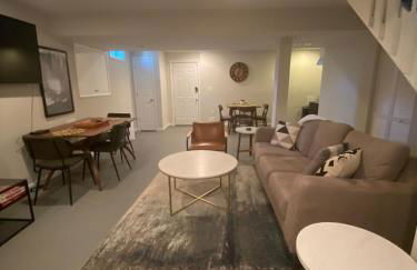 Cozy 2BR suite w Sauna - Foto 25