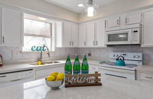 Super Cozy Entire House Near Downtown - Book Now !! - Foto 22