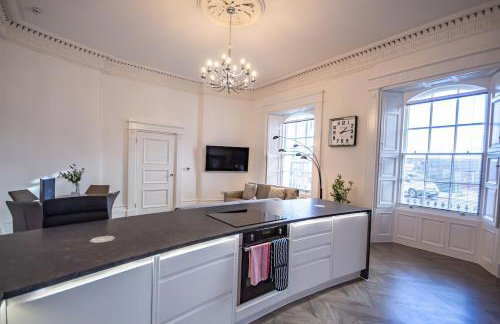 Luxury 1 bedroom ground floor apartment - Foto 6